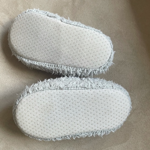 🧸 polar bear slippers - Picture 2 of 2